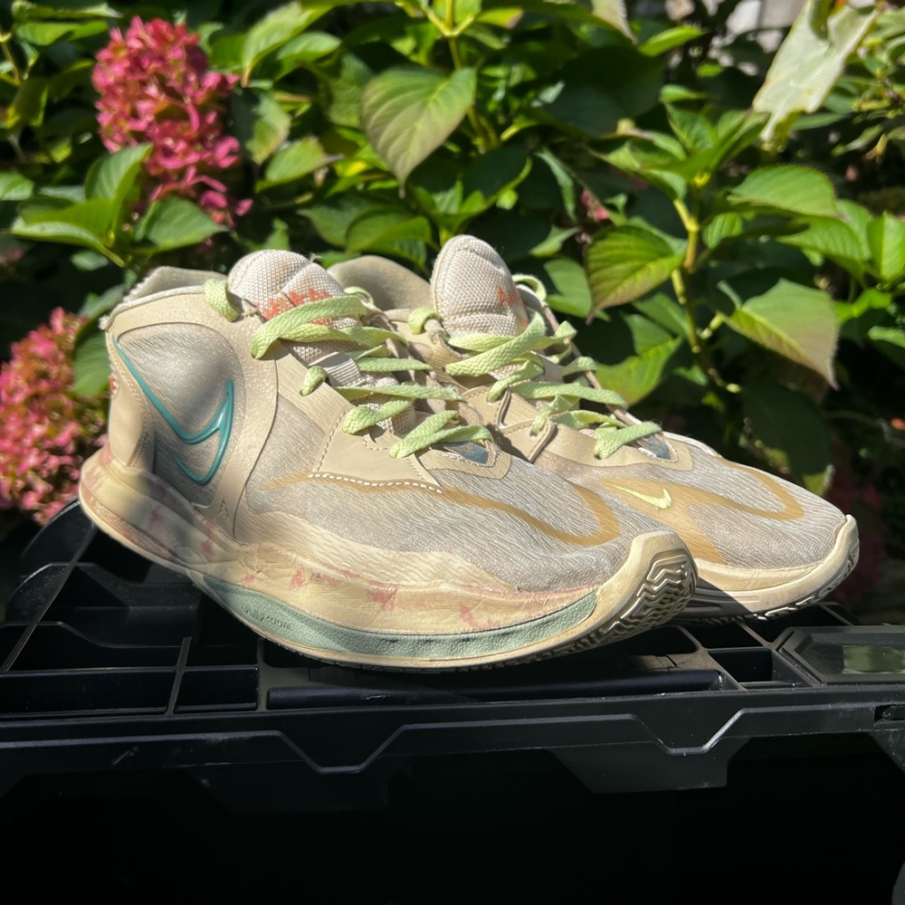 Nike Kyrie Low 5 N7 Size 9.5 (DQ7603-200)